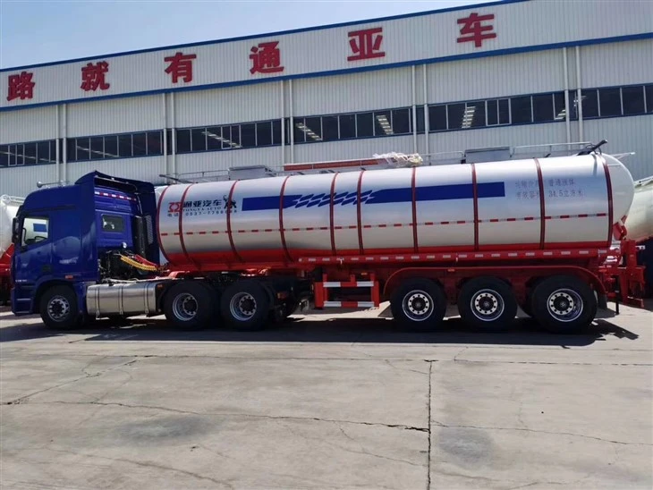 Karru tat-tanker tal-bitum tal-asfalt ta' 42000 litru