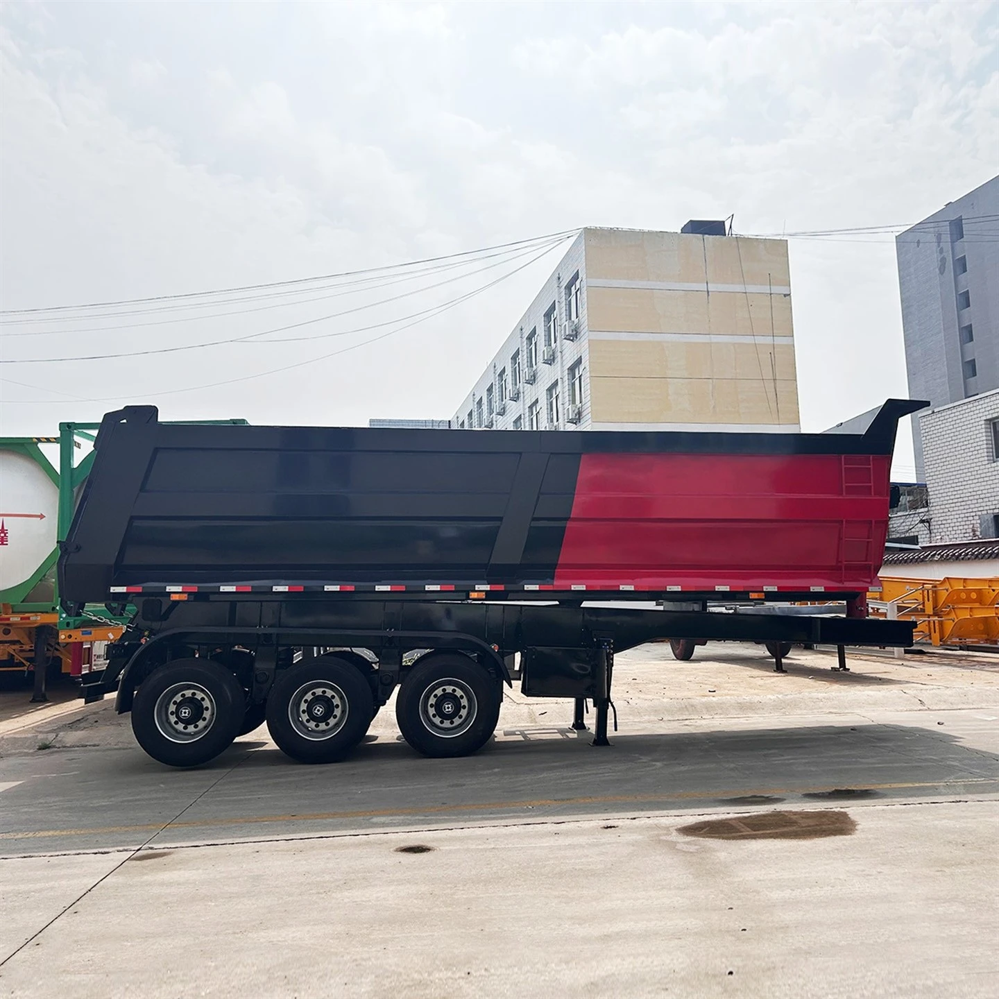Heavy Duty U Tip Tipping Tuck Trailer għat-Trasport Stones Sands Prezz baxx