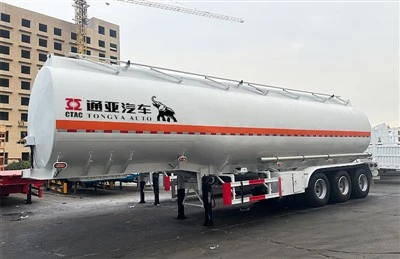 3 fus ta '45000 litru tal-karburant tat-tanker semi karru